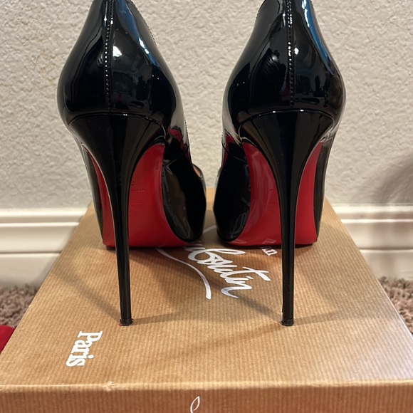 Christian Louboutin Black Patent Red Peep Toe “New Very Prive120 Patent” Size37 - Picture 9 of 9